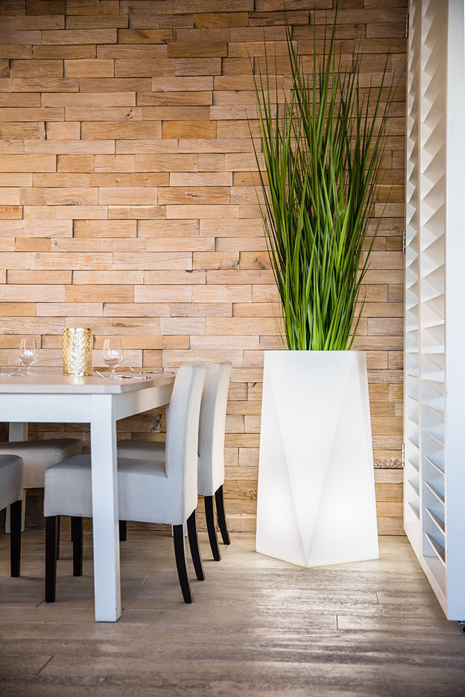 Geometryczna donica LED Nevis 90 cm